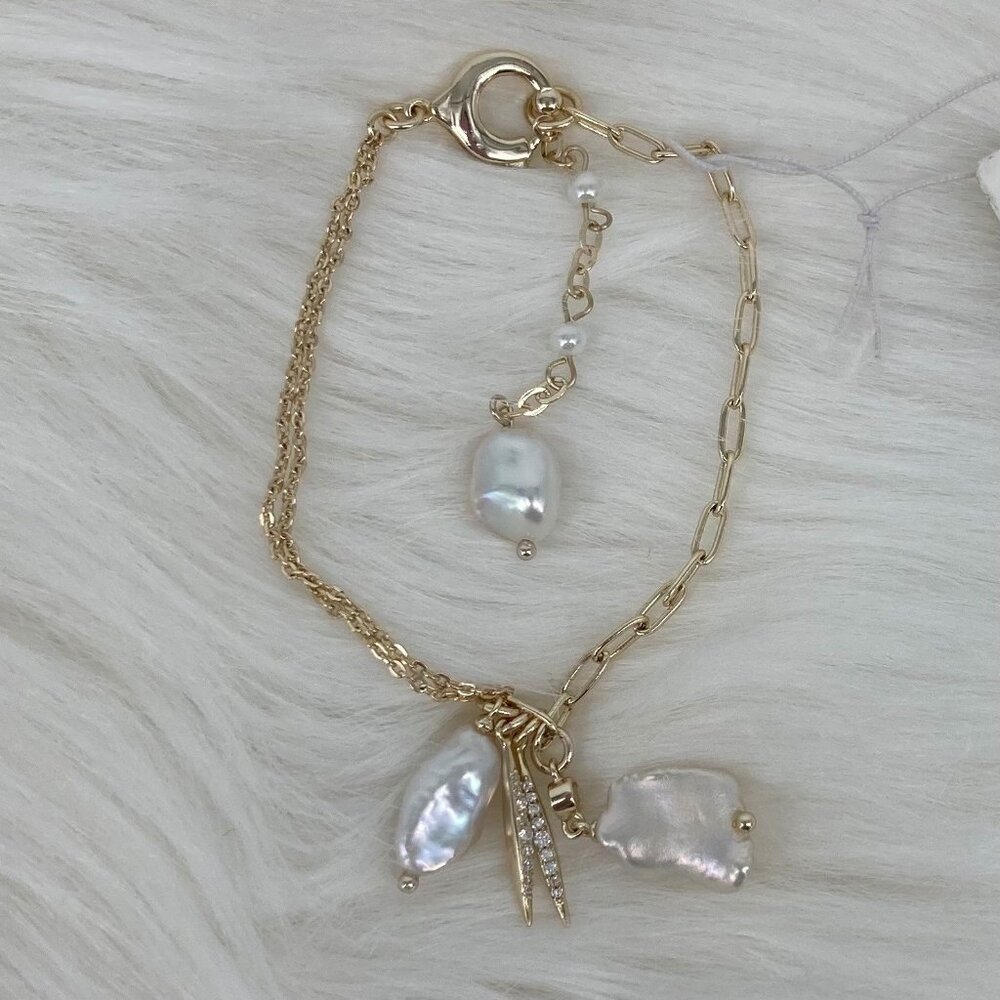 CAROLEE - OS - NWT Natural Pearls Bracelet